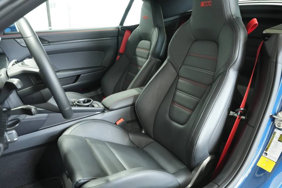 Used 2023 Porsche 911 Carrera GTS image 5