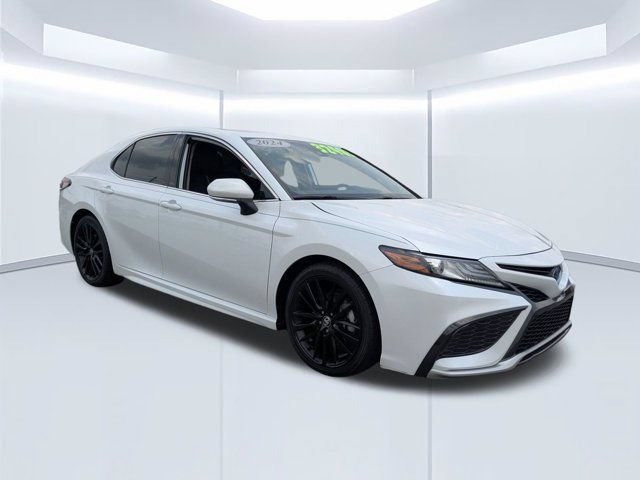 Used 2024 Toyota Camry XSE w/ Navigation Package FWD image 2