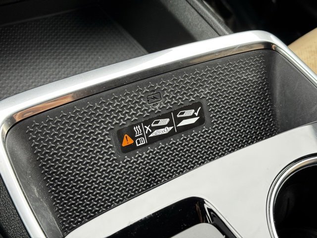 Used 2025 Chevrolet Equinox ACTIV image 15