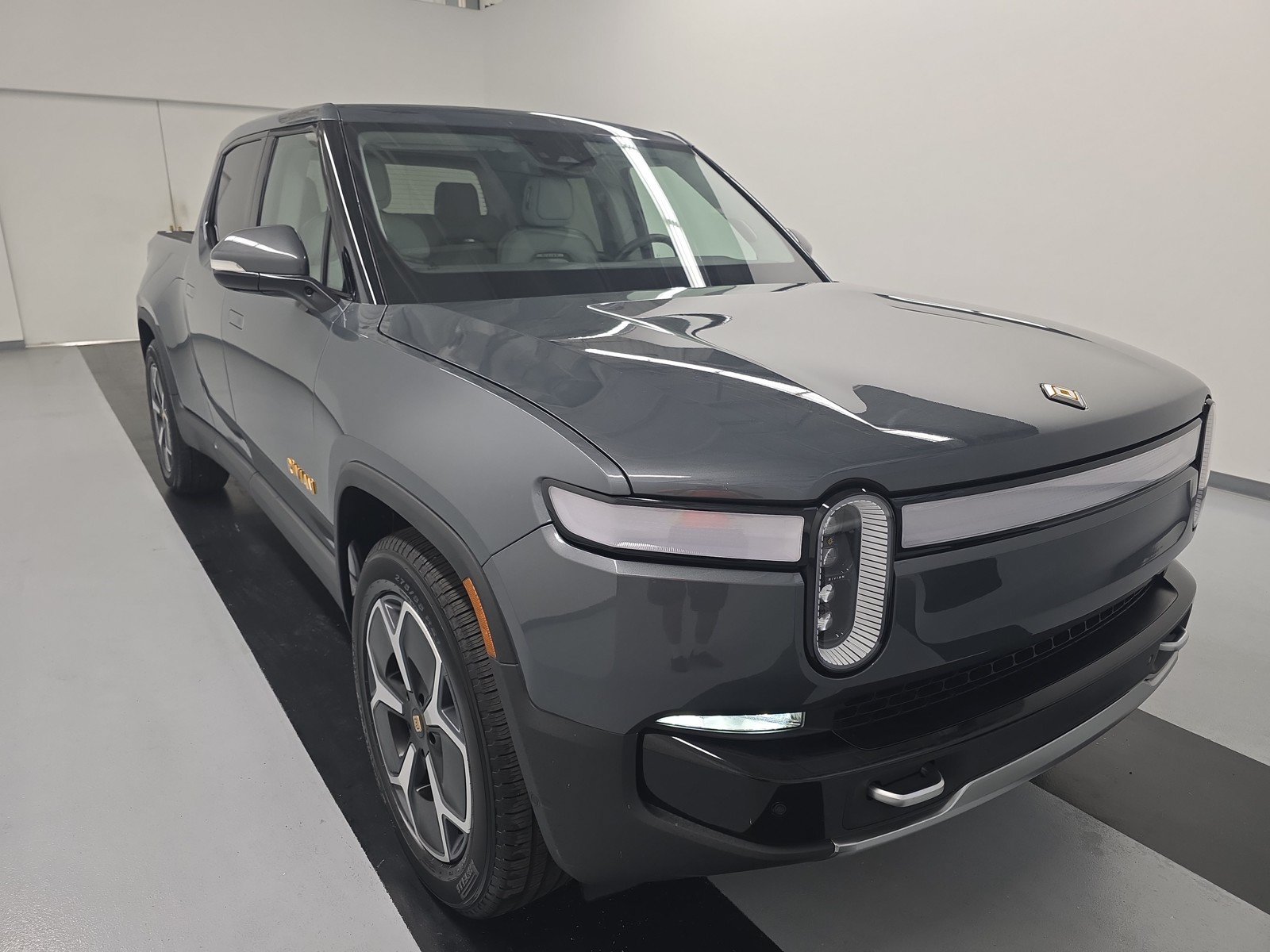 Used 2024 Rivian R1T Adventure AWD/4WD image 7