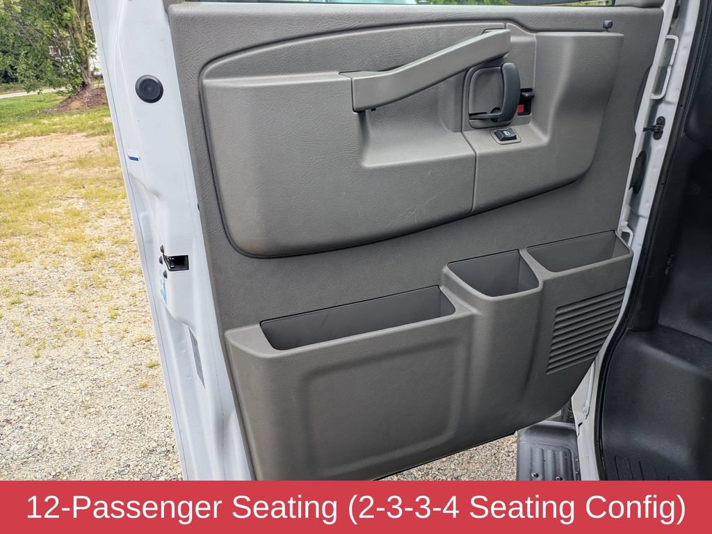 Used 2023 Chevrolet Express 3500 LS RWD image 9