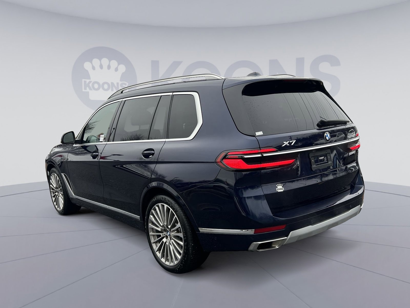 Used 2023 BMW X7 xDrive40i w/ Executive Package image 4