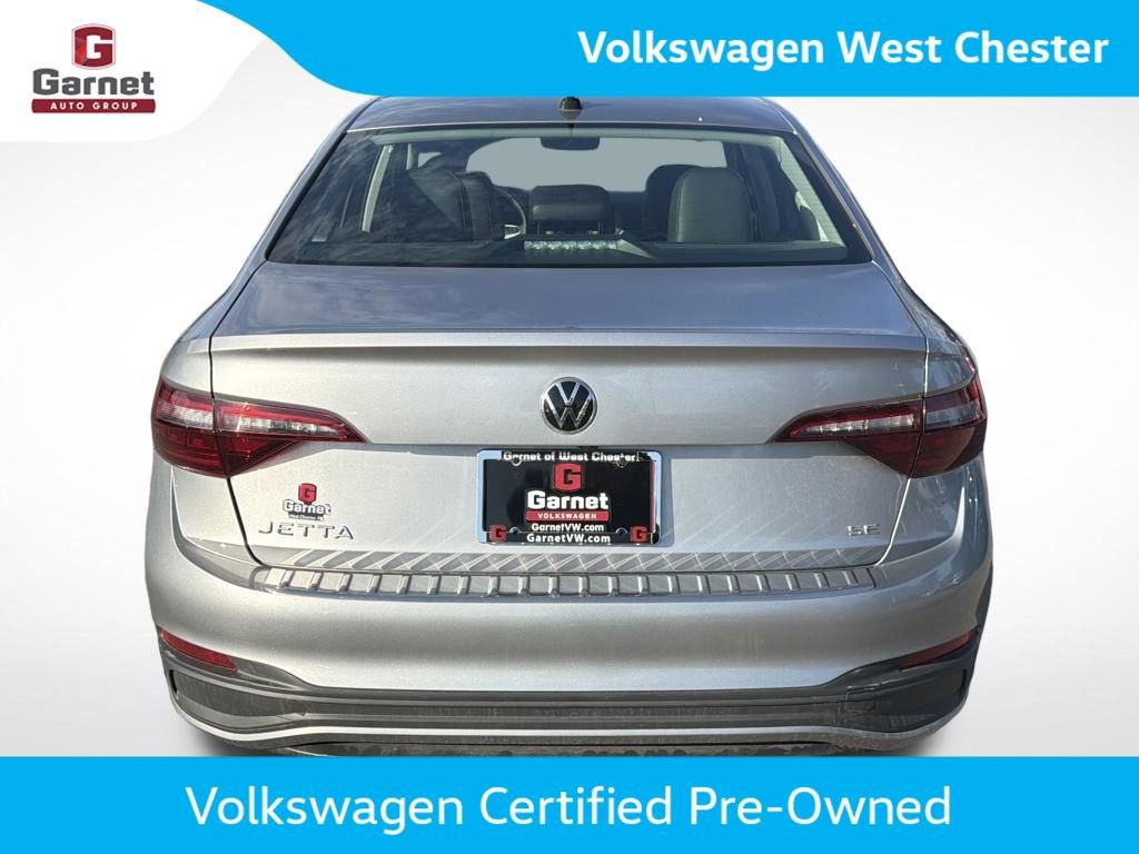 Certified 2023 Volkswagen Jetta SE FWD image 4