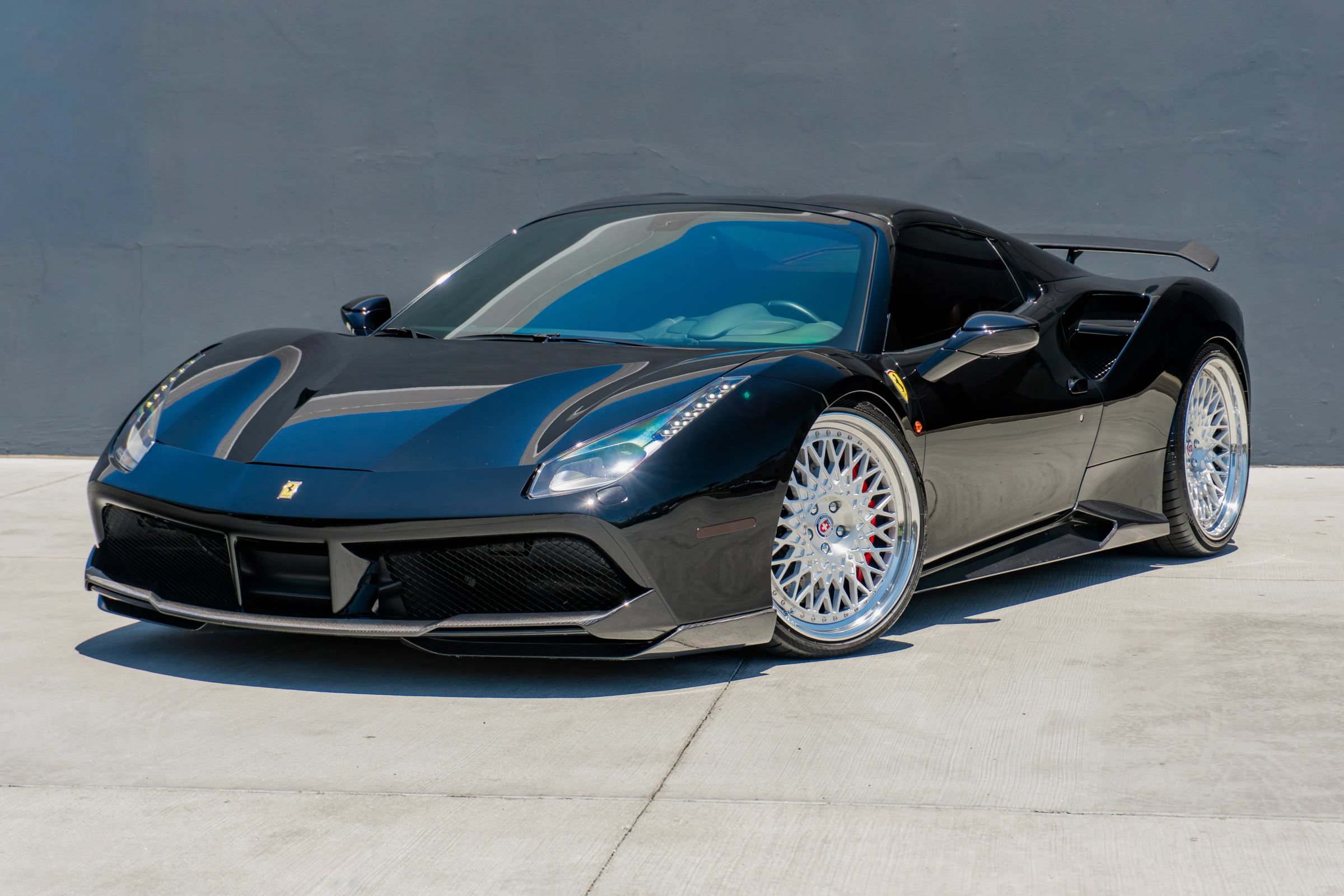 Used 2018 Ferrari 488 Spider RWD image 3