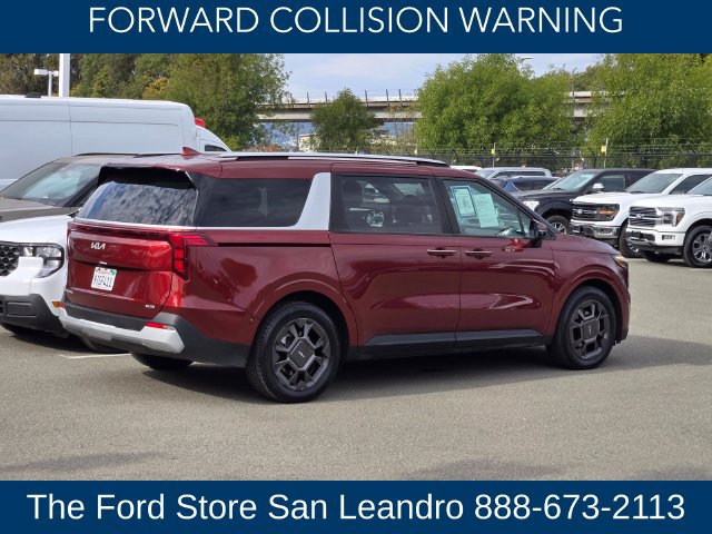 Used 2025 Kia Carnival EX FWD image 9
