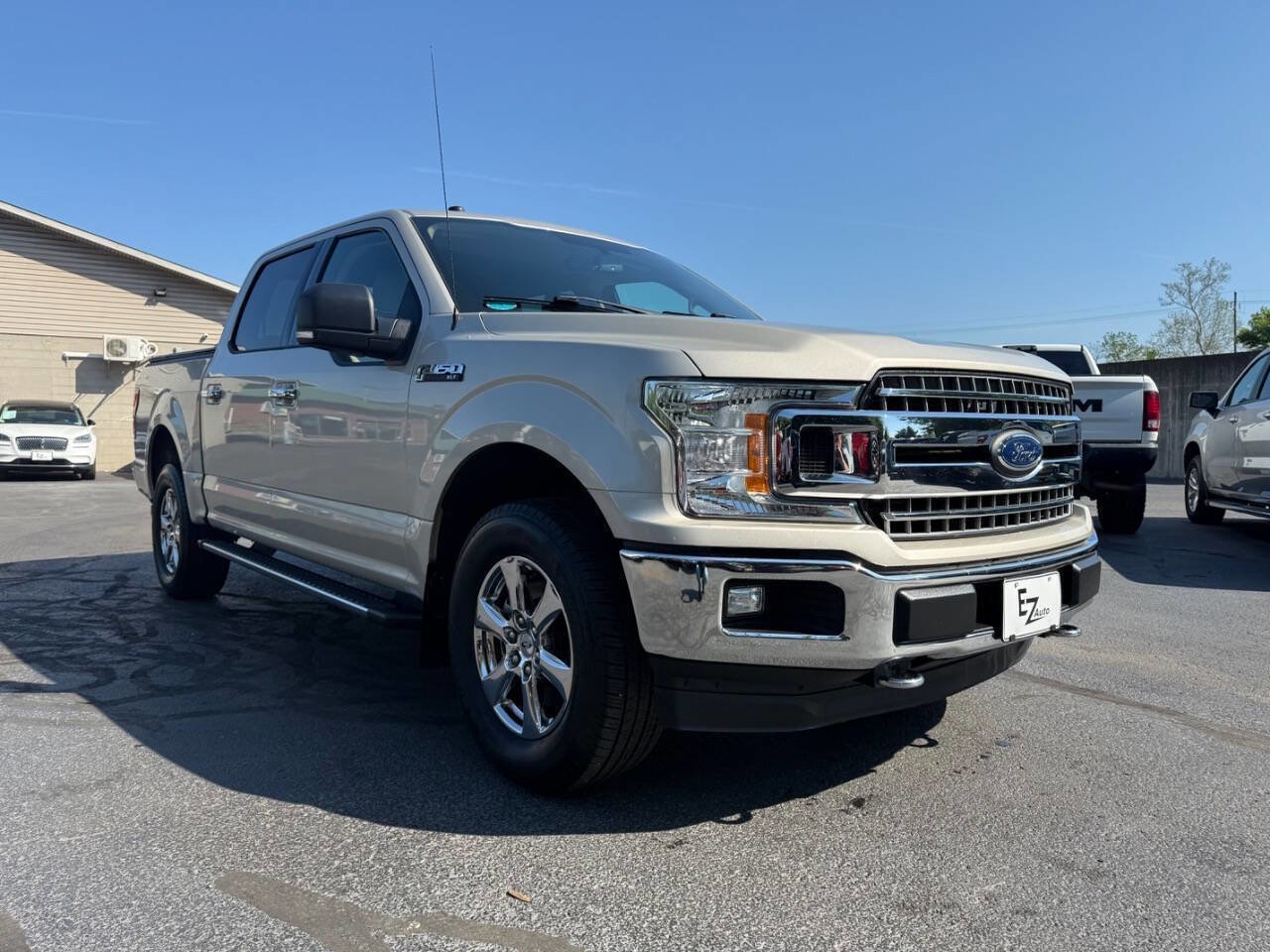 Used 2018 Ford F150 XLT w/ Equipment Group 302A Luxury AWD/4WD image 2