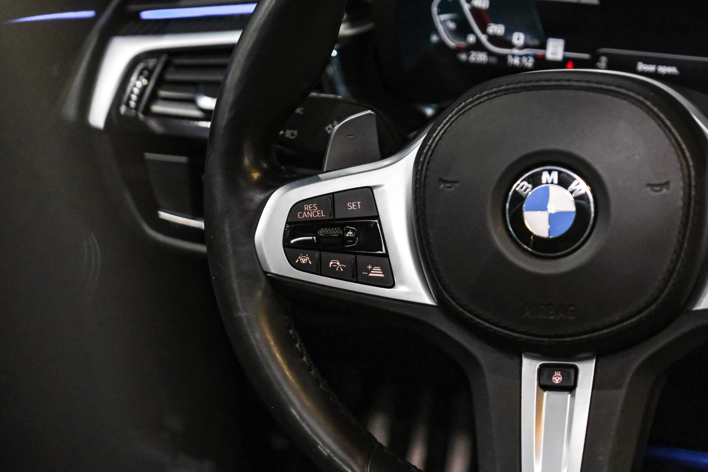 Used 2020 BMW M550i xDrive w/ Executive Package AWD/4WD image 19