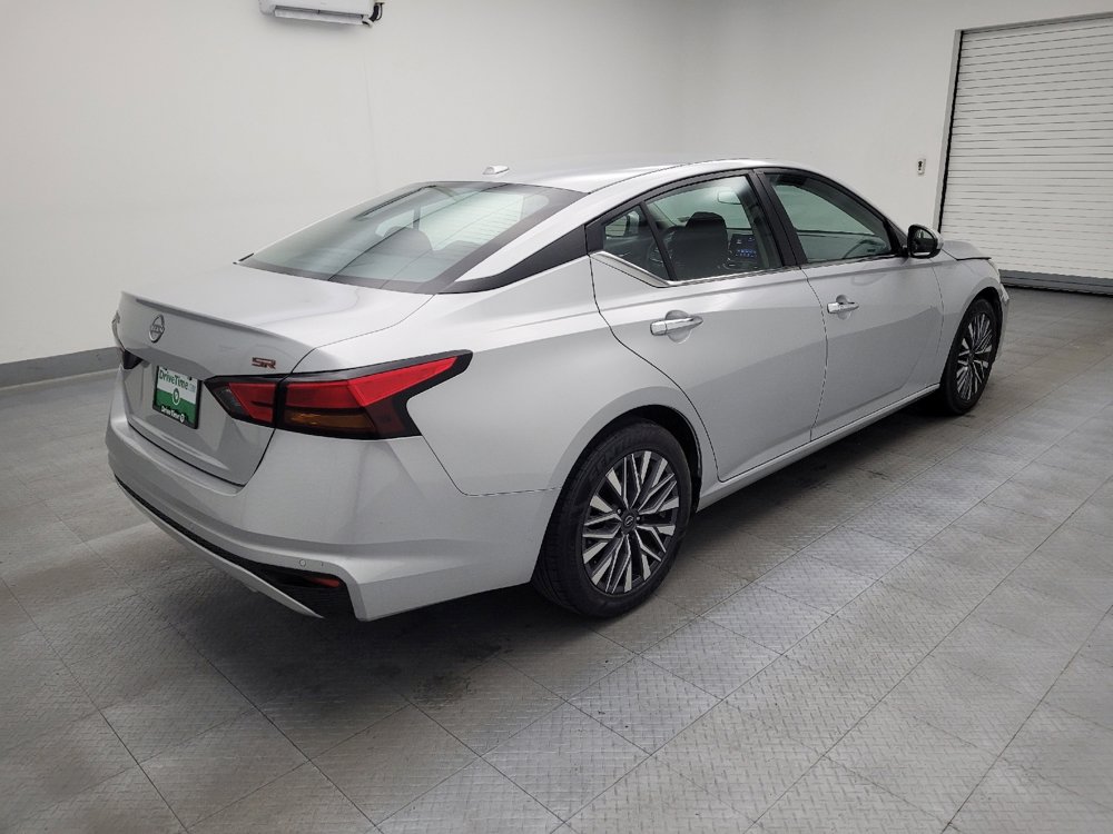 Used 2023 Nissan Altima 2.5 SV image 10