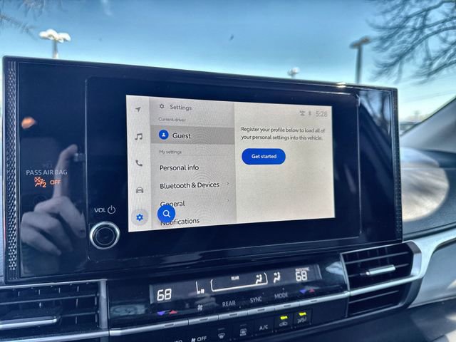 Used 2025 Toyota Sienna LE image 25