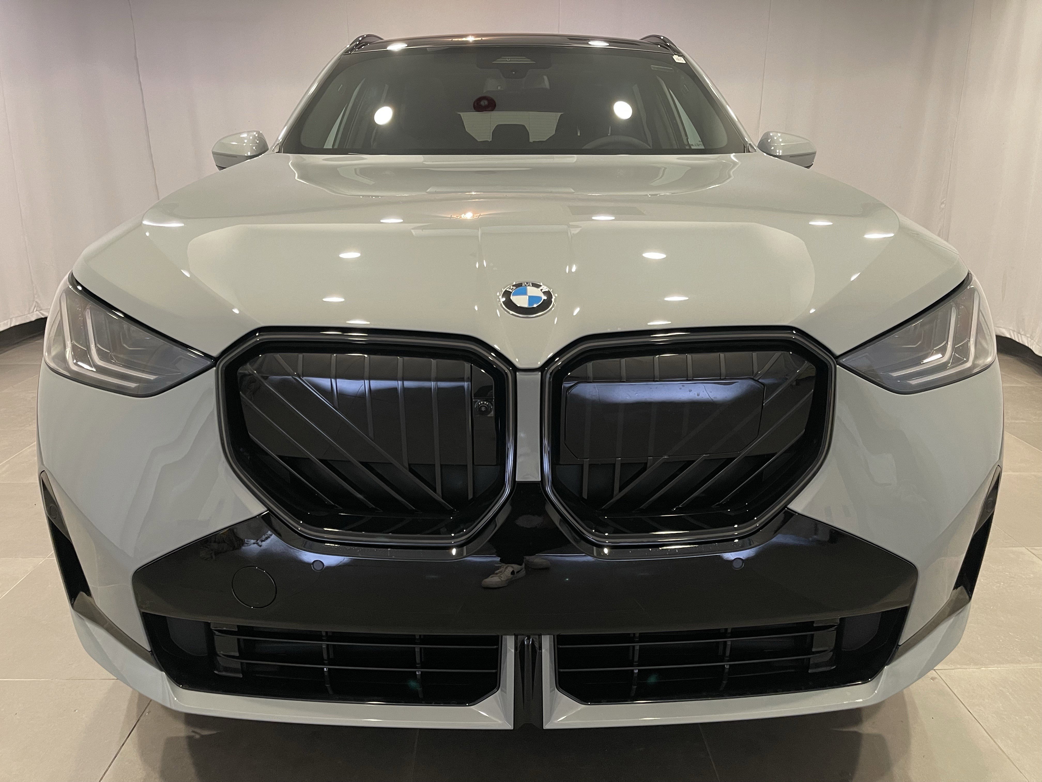 New 2026 BMW X3 xDrive30 w/ Premium Package image 2
