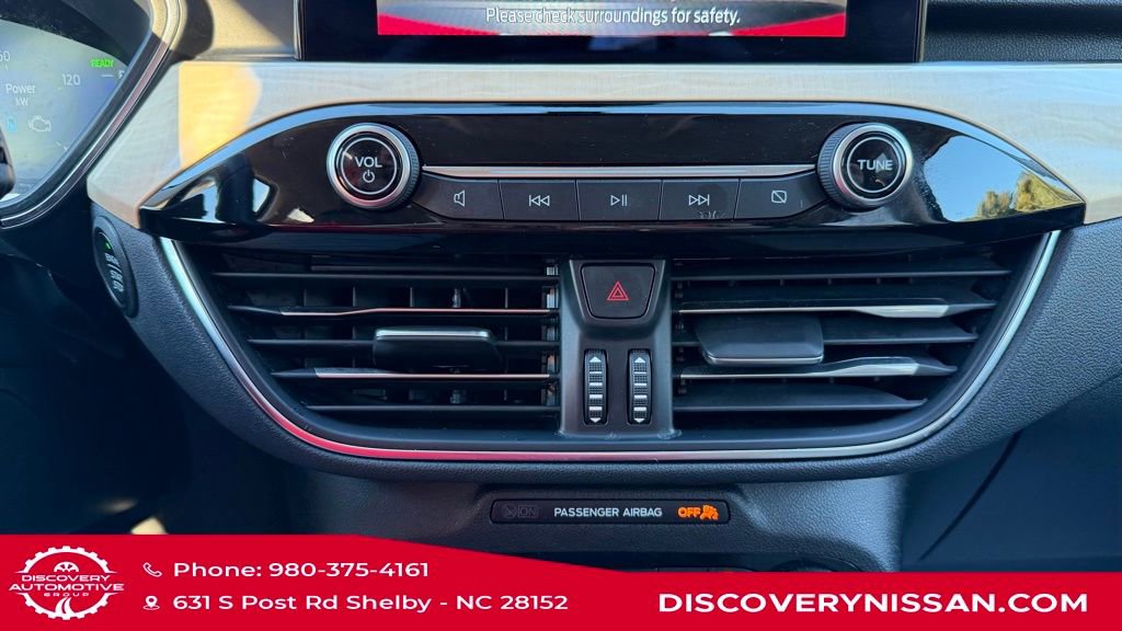 Used 2022 Ford Escape Titanium w/ Titanium Premium Package image 21