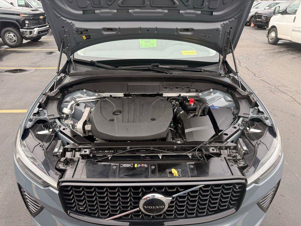 Used 2023 Volvo XC60 B5 Plus w/ Climate Package image 22
