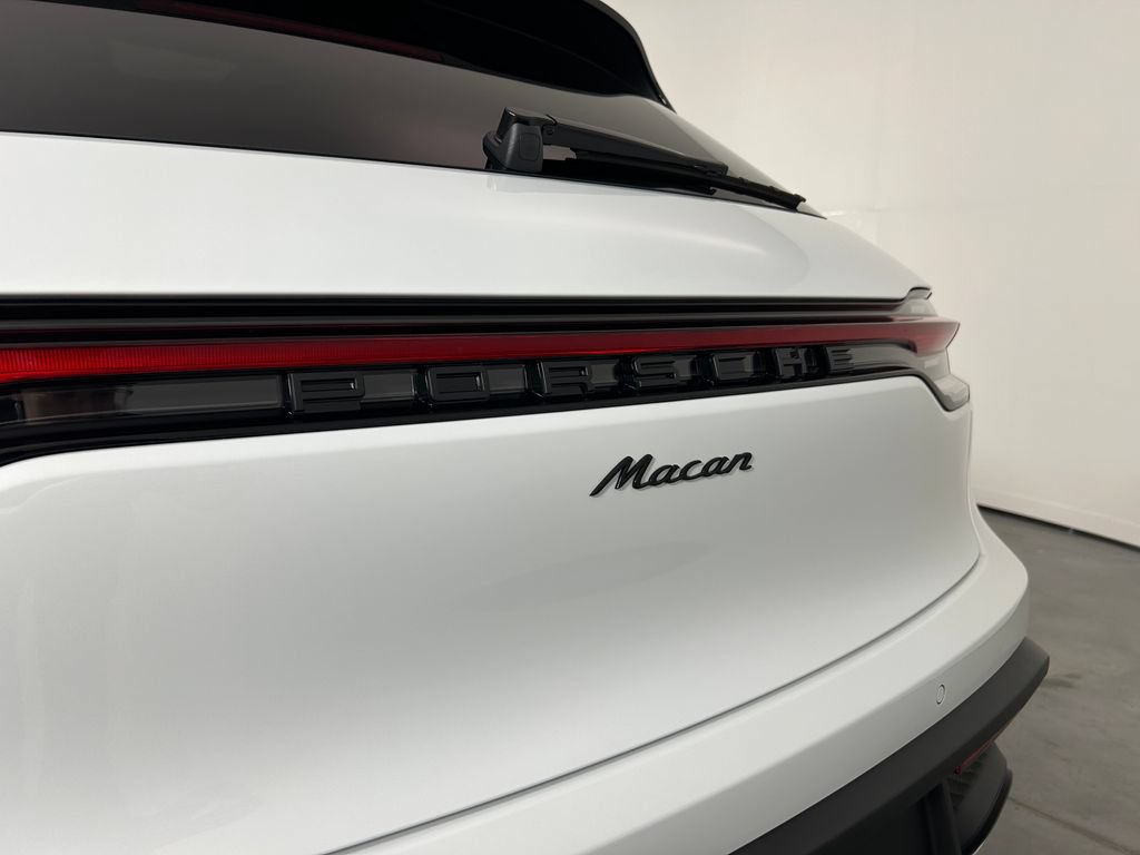 New 2026 Porsche Macan AWD/4WD image 12