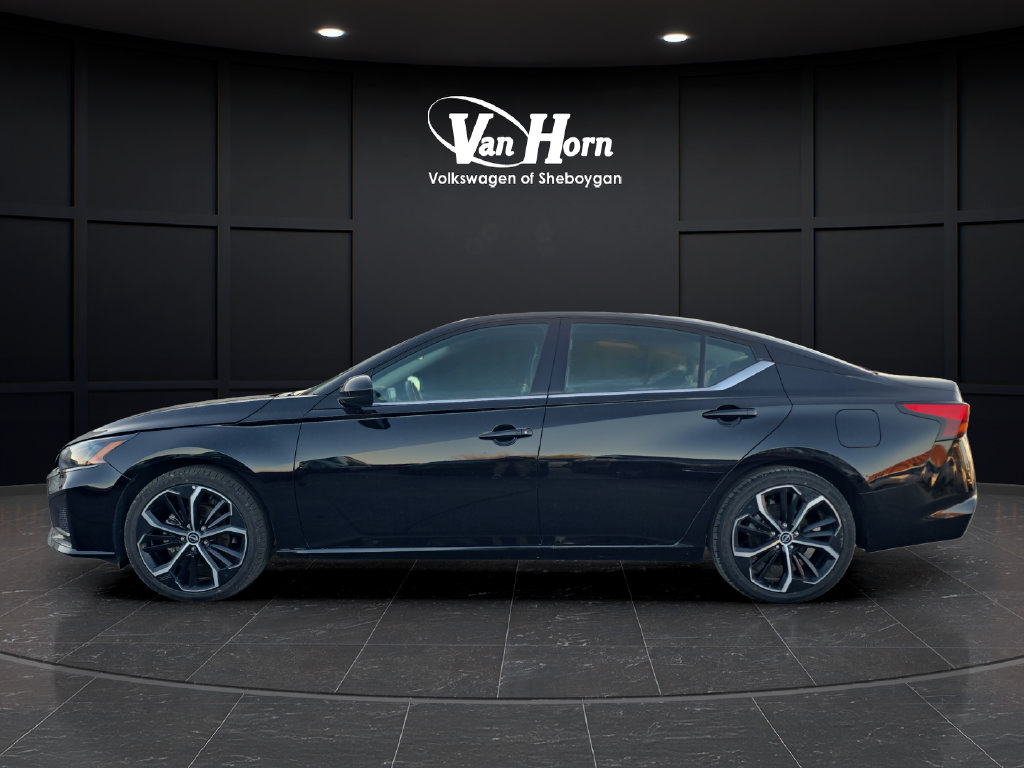 Used 2025 Nissan Altima 2.5 SR FWD image 4