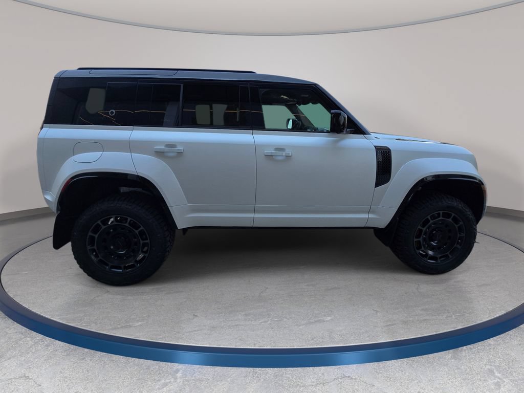 New 2026 Land Rover Defender 110 OCTA AWD/4WD image 4