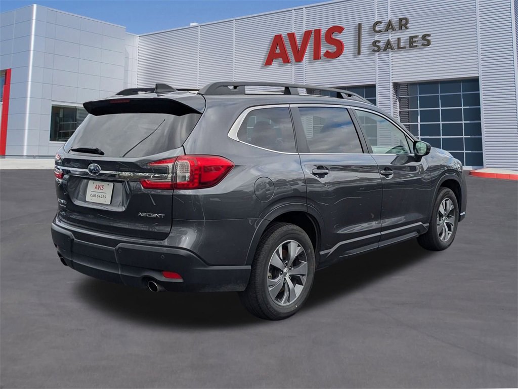 Used 2025 Subaru Ascent Premium image 6