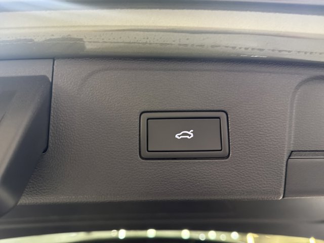 New 2026 Volkswagen Atlas SEL Premium R-Line AWD/4WD image 13