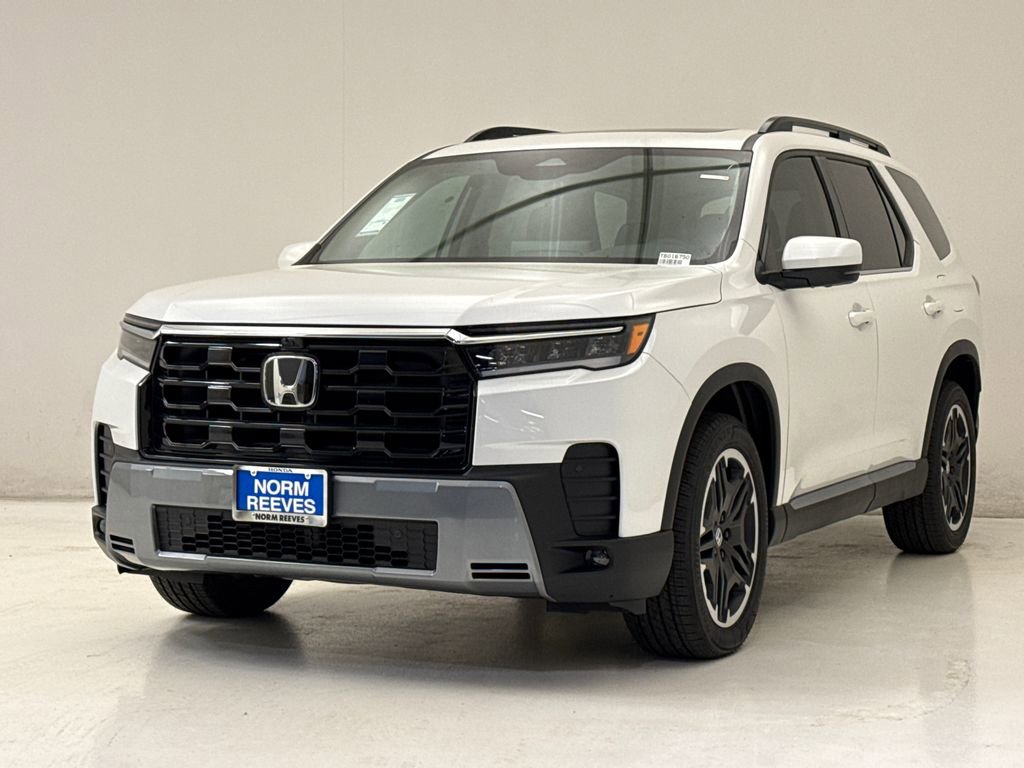 New 2026 Honda Pilot Touring image 2