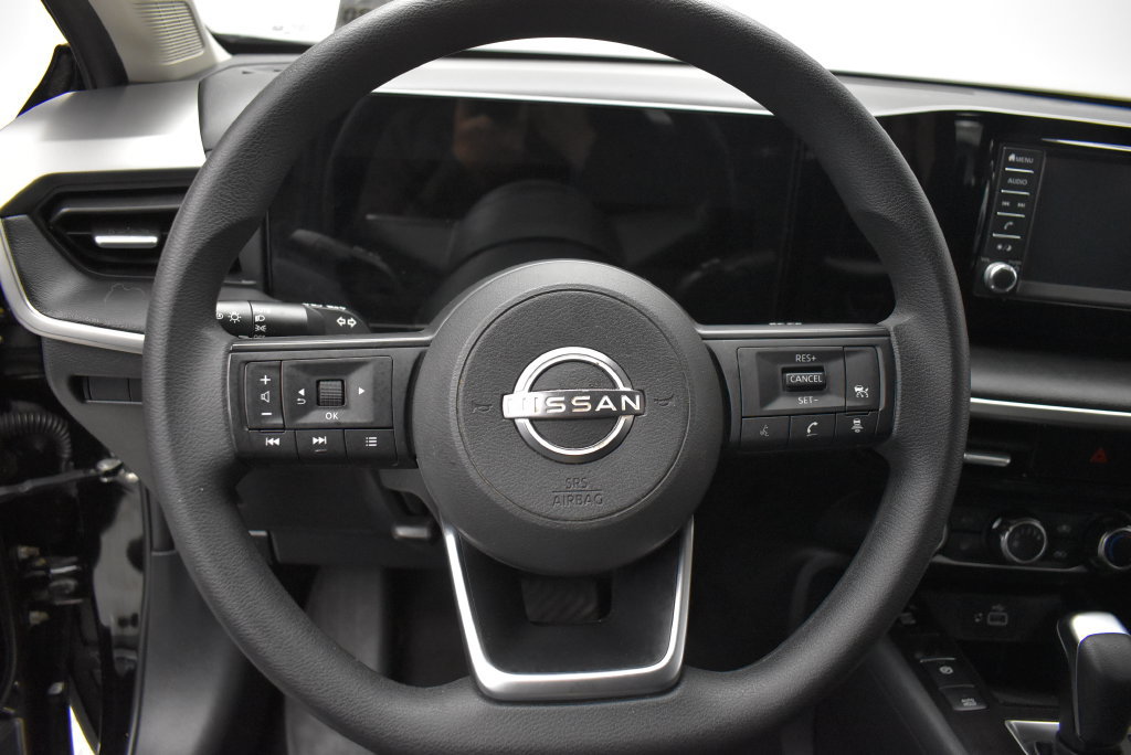 Used 2025 Nissan Kicks S AWD/4WD image 15