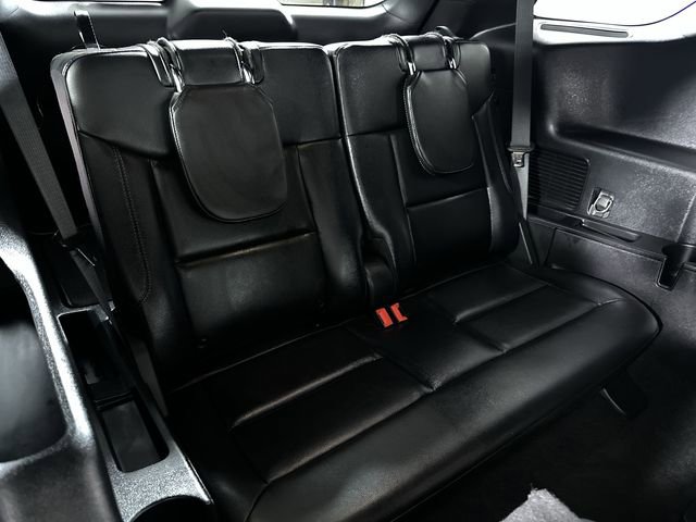 Used 2020 Ford Explorer XLT w/ Equipment Group 202A AWD/4WD image 28