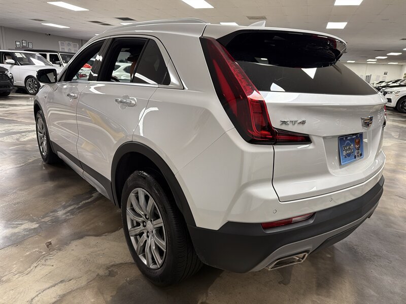 Used 2021 Cadillac XT4 Premium Luxury FWD image 9