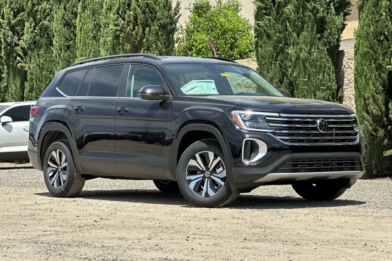 New 2026 Volkswagen Atlas SE FWD image 2