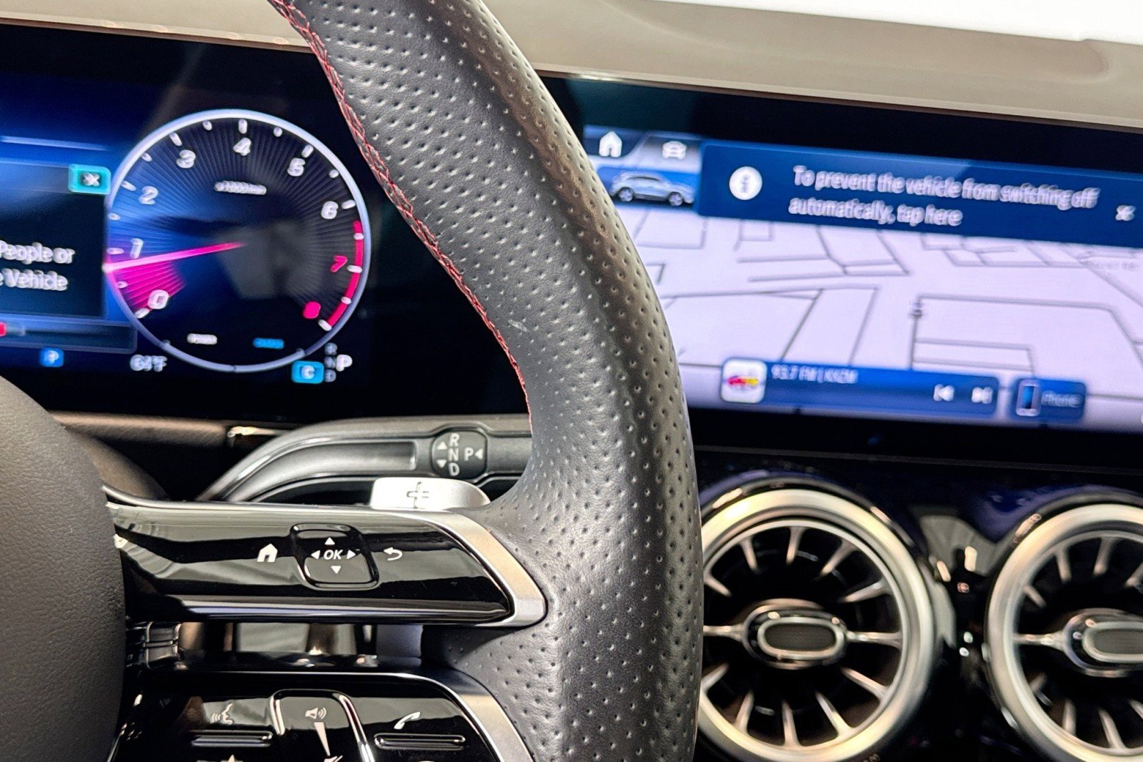 Certified 2025 Mercedes-Benz GLA 250 4MATIC image 16