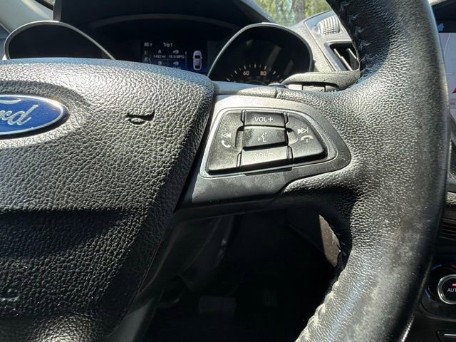 Used 2017 Ford Escape Titanium AWD/4WD image 22