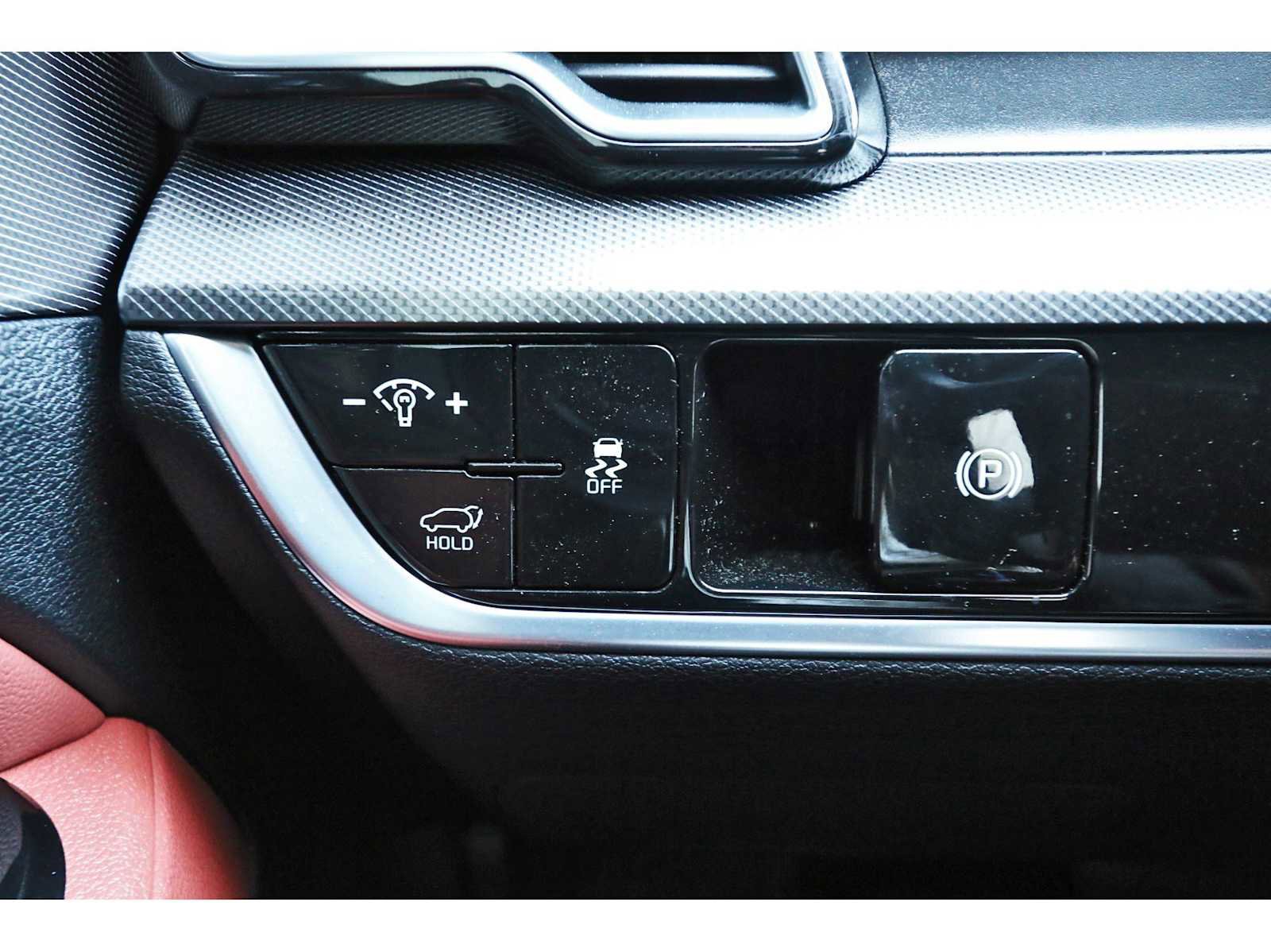 Used 2025 Kia Sportage SX image 19