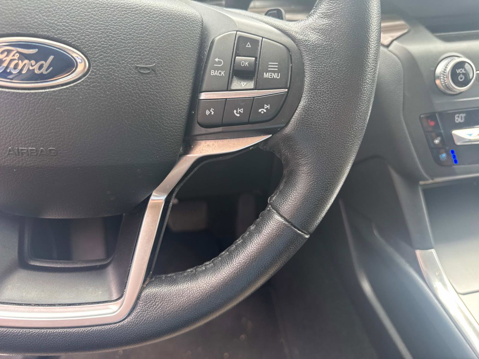 Used 2020 Ford Explorer Limited image 23