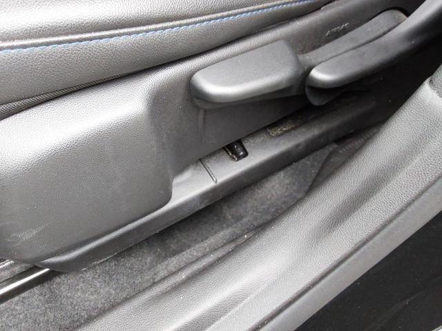 Used 2025 Chevrolet Trax LT FWD image 13