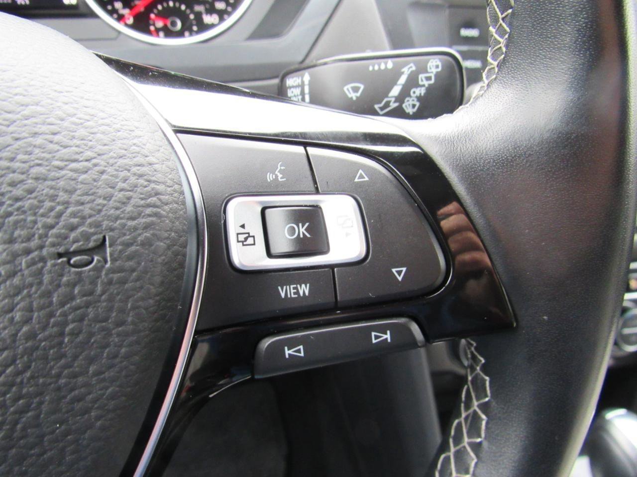 Used 2021 Volkswagen Tiguan SE R-Line image 19