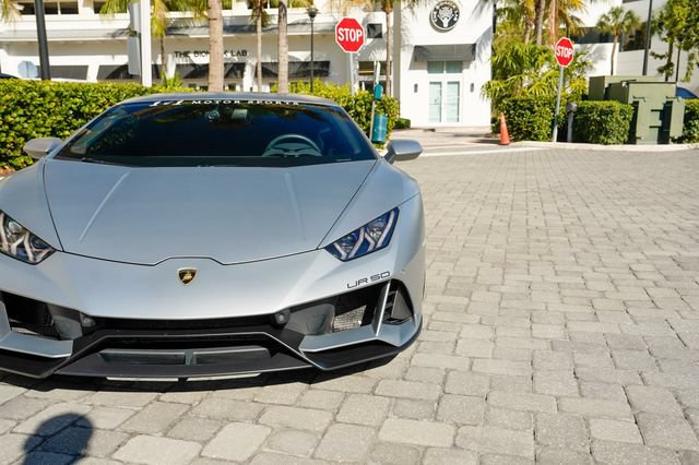 Used 2020 Lamborghini Huracan EVO AWD/4WD image 8