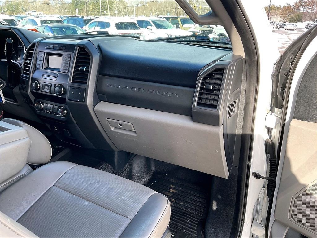 Used 2019 Ford F550 4x4 Regular Cab Super Duty image 12