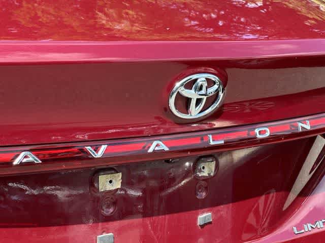 Used 2022 Toyota Avalon Limited w/ Advanced Safety Package FWD image 18