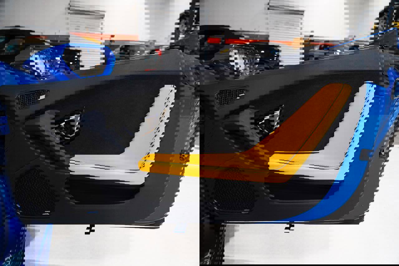 Used 2023 Lamborghini Huracan EVO image 19