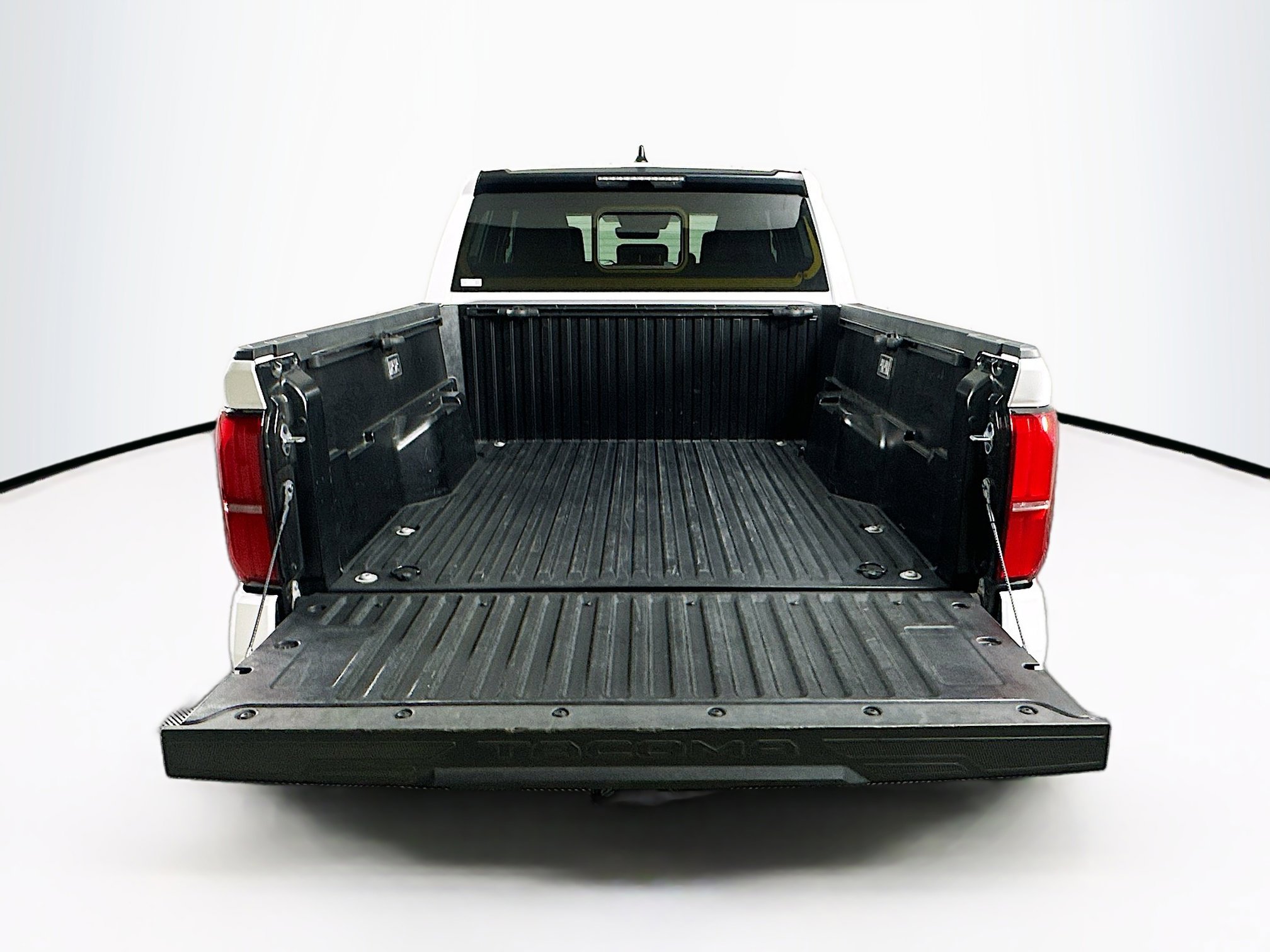 Used 2024 Toyota Tacoma SR5 image 28