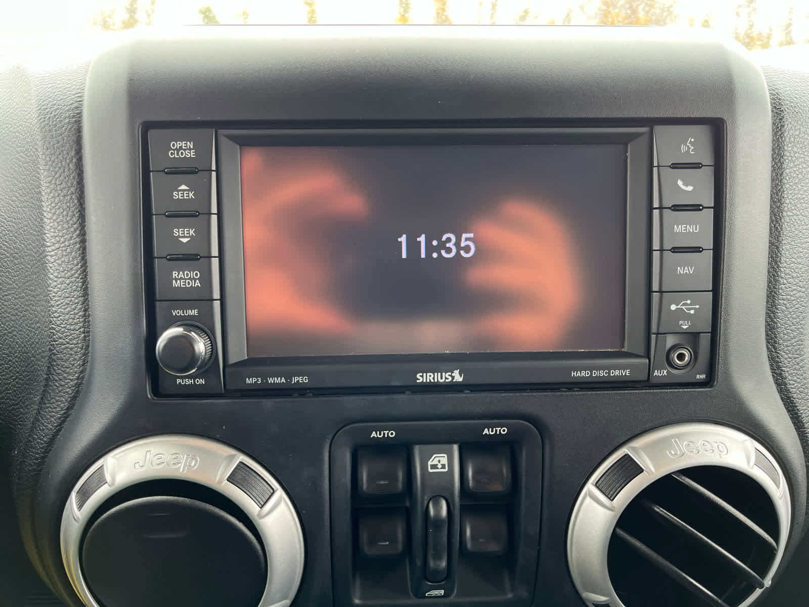 Used 2013 Jeep Wrangler Unlimited Rubicon w/ Connectivity Group image 15