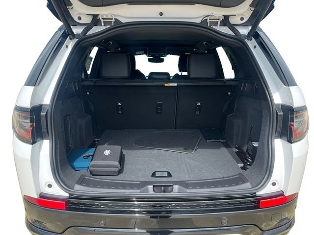 New 2026 Land Rover Discovery Sport Landmark AWD/4WD image 21