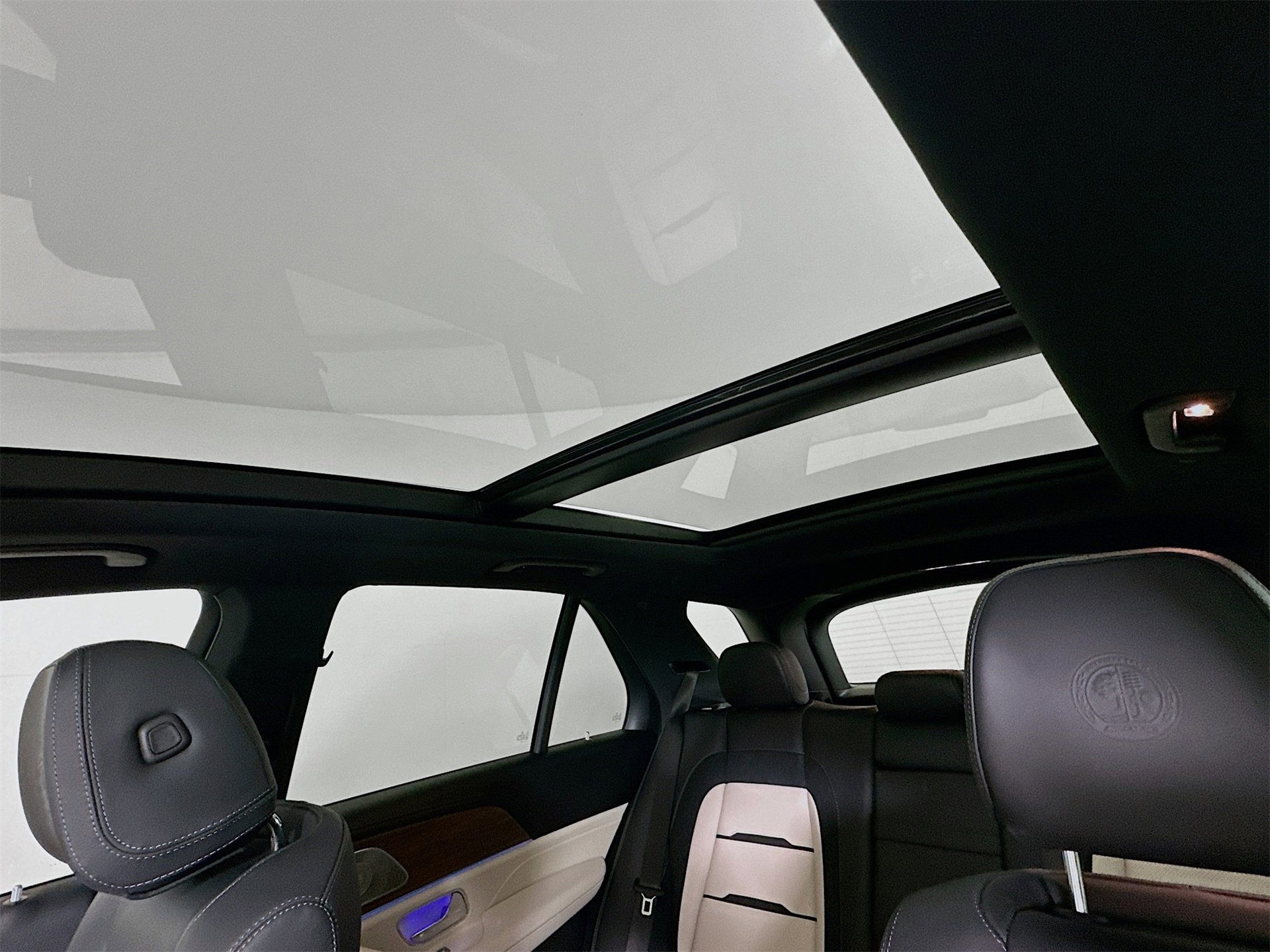 Certified 2025 Mercedes-Benz GLE 53 AMG 4MATIC image 24