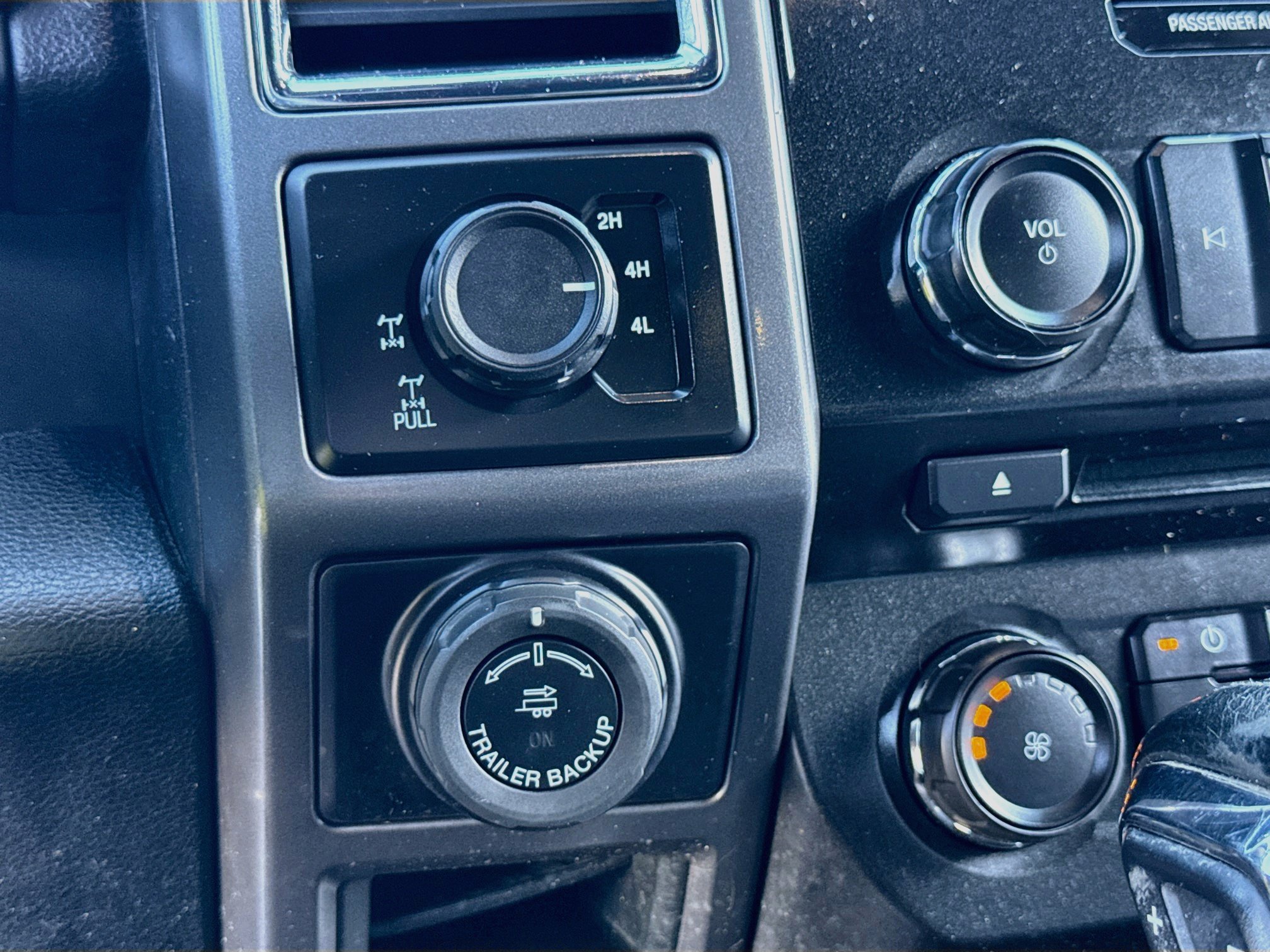 Used 2016 Ford F150 XLT w/ Equipment Group 301A Mid AWD/4WD image 16