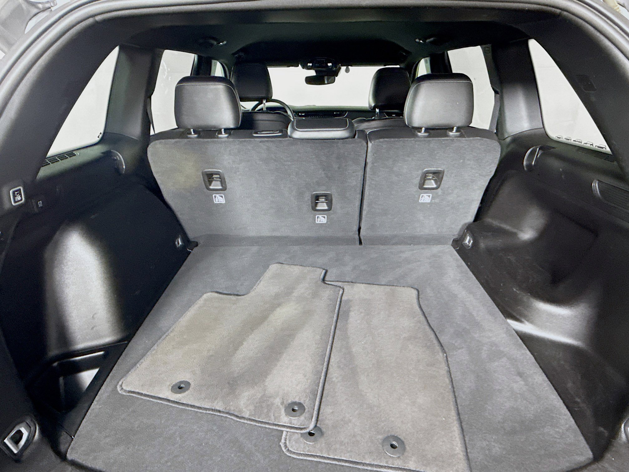 Used 2024 Jeep Grand Cherokee Altitude image 32