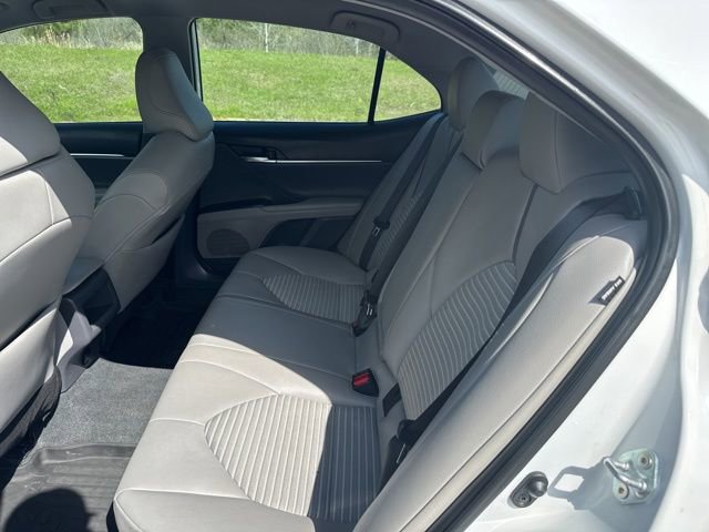Used 2022 Toyota Camry SE image 12