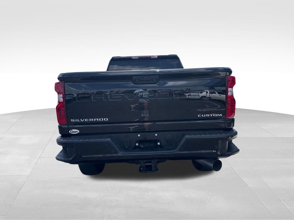 Used 2024 Chevrolet Silverado 2500 Custom w/ Custom Value Package AWD/4WD image 4