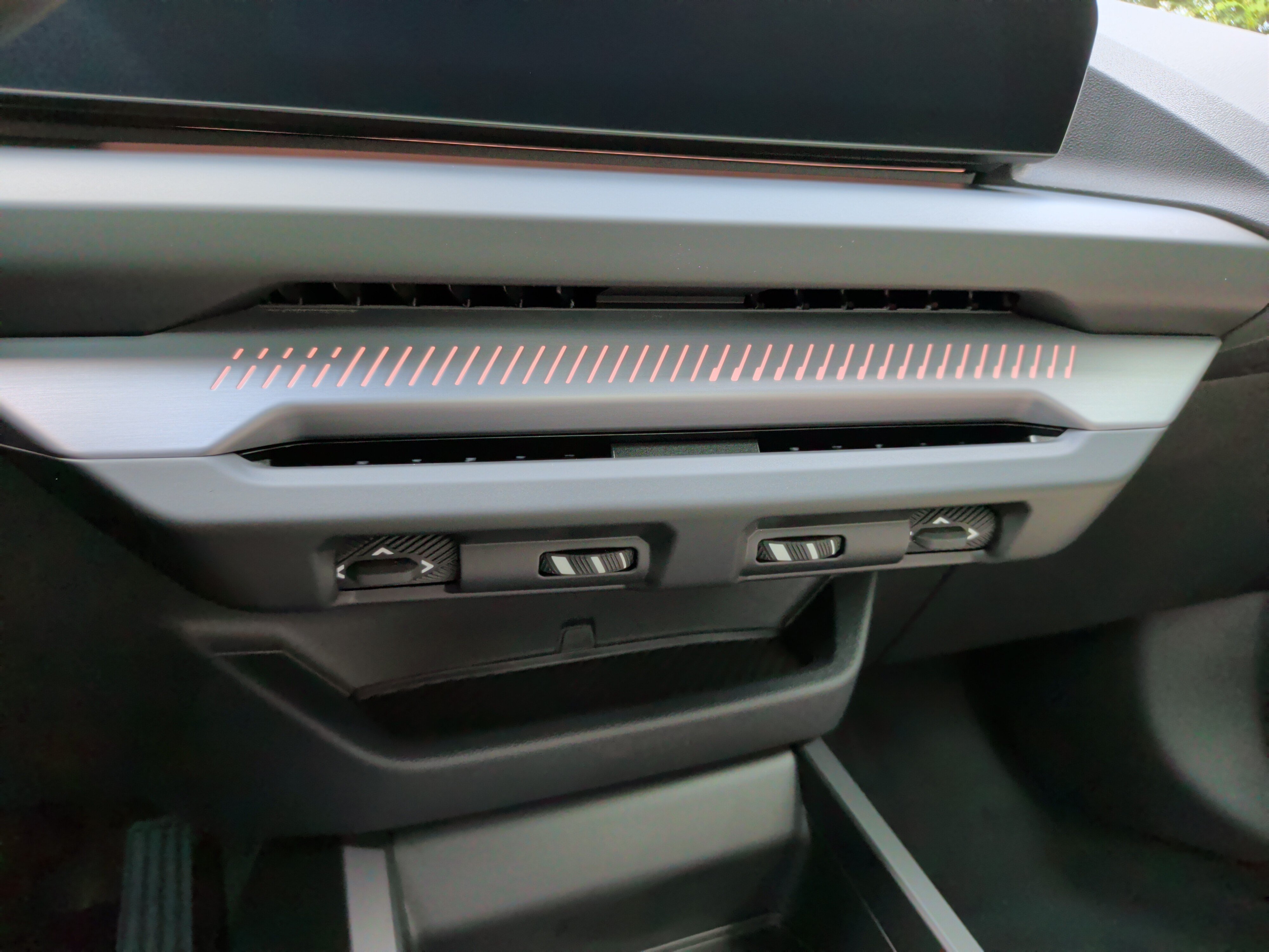 New 2026 BMW 228i w/ Technology Package FWD image 17