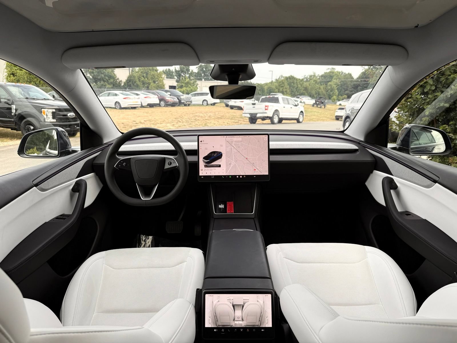 Used 2026 Tesla Model Y 2WD image 34