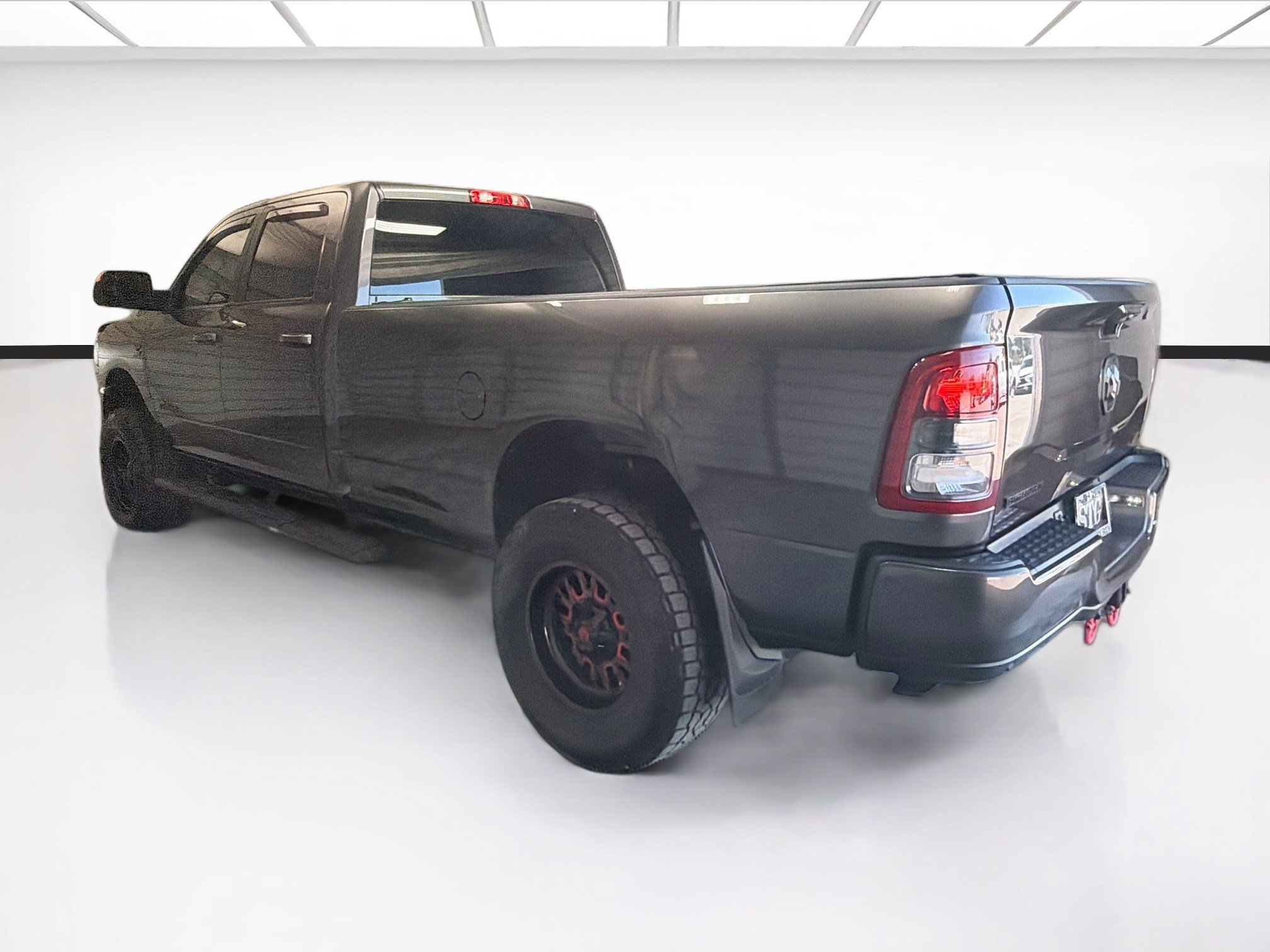 Used 2022 RAM 3500 Big Horn w/ Night Edition AWD/4WD image 6