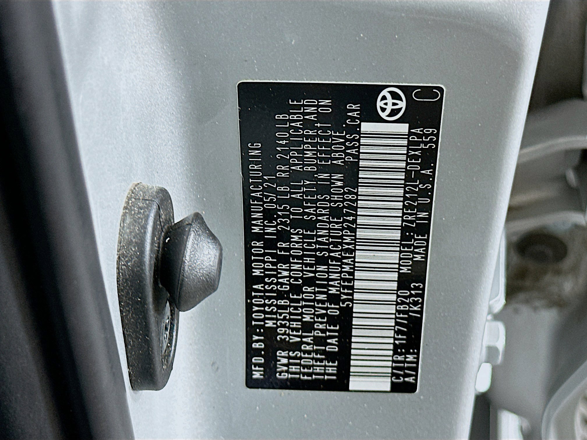 Used 2021 Toyota Corolla LE FWD image 12
