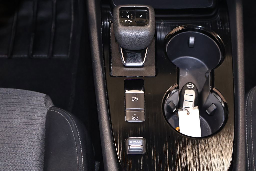 Used 2022 Nissan Rogue SV image 31
