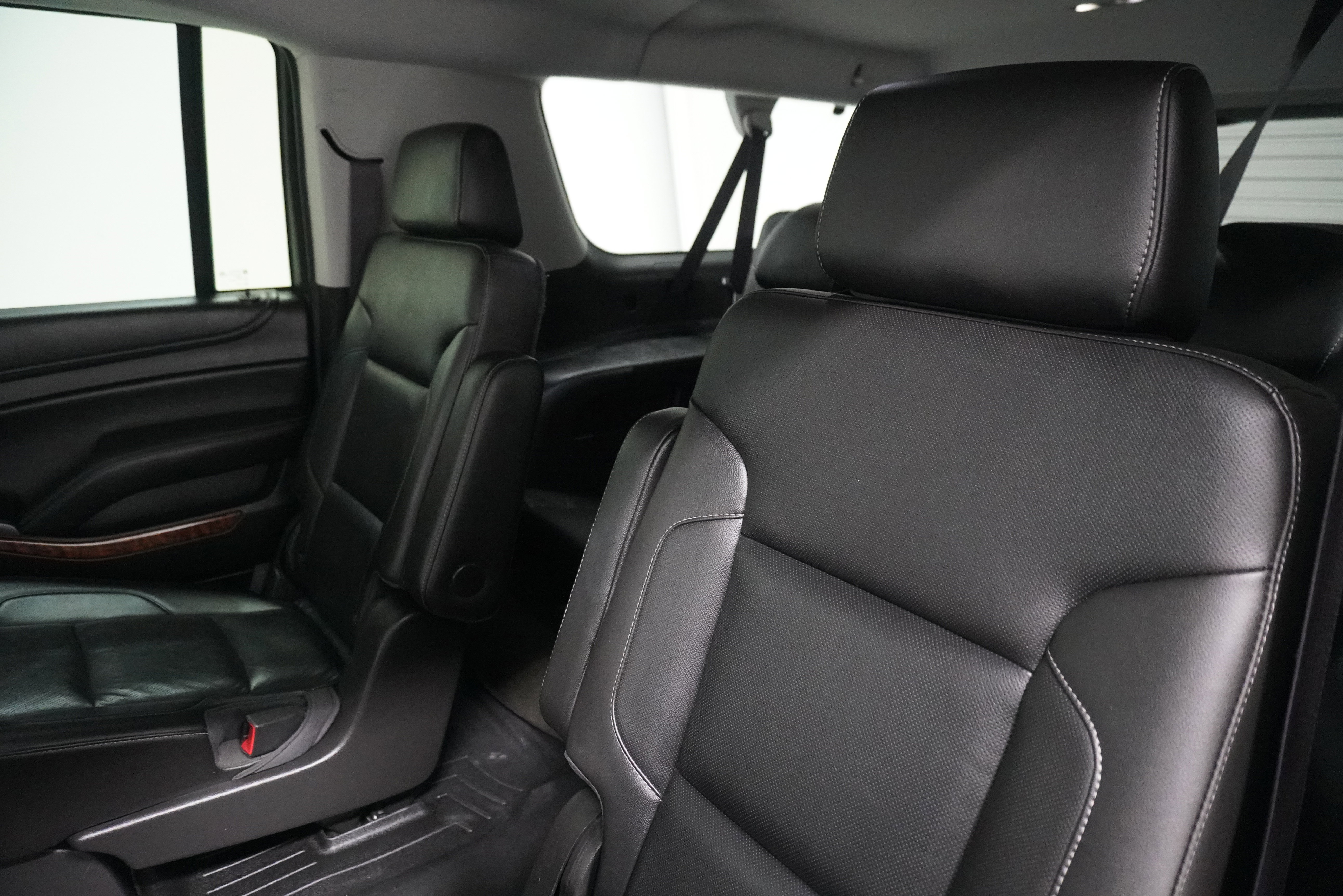 Used 2016 Chevrolet Suburban LTZ image 11